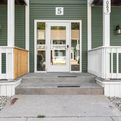 The Irish Landing | 2BR/2BA | Private Balcony