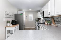 Cozy 4BR 3BA Home 1.2 Mi Walk to ND