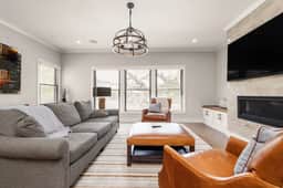 420 S Notre Dame Ave - Image 3