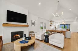 Golden Dome Retreat |5BR| 0.7 Miles to Notre Dame - Image 5