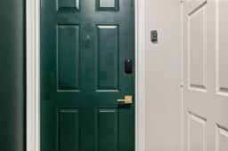 The Irish Retreat | 2BR/2BA Near Notre Dame | Private Balcony - Image 3