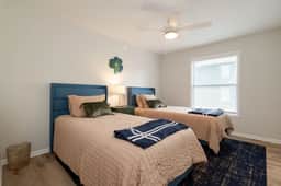 The Irish Retreat | 2BR/2BA Near Notre Dame | Private Balcony - Image 4