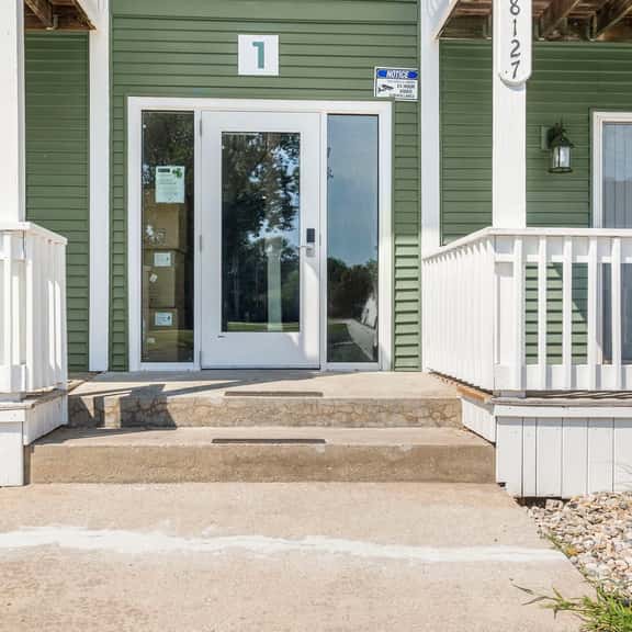 2B/2BA Near ND | Private Balcony | Walk to Campus - Image 1