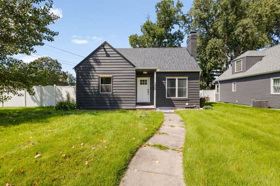 Rockne Retreat<>6BR 3BA Home Close to ND - Image 2