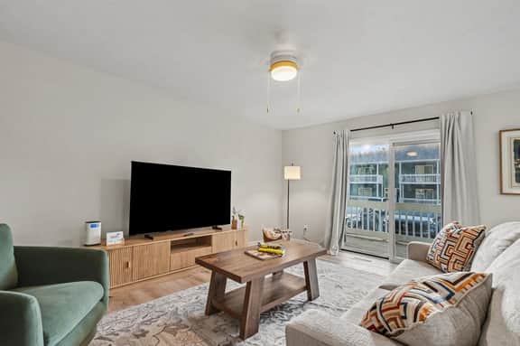 Game Day Luxury | 2BR/2BA Condo Near Notre Dame | Private Bal - Image 4