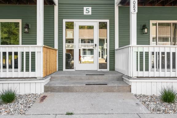 The Irish Landing | 2BR/2BA | Private Balcony - Image 2