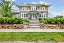 Spacious 4-Bedroom Home 1 Mi to ND Stadium! - Image 2