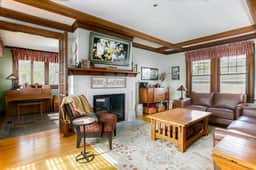 Spacious 4-Bedroom Home 1 Mi to ND Stadium! - Image 4