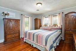 Spacious 4-Bedroom Home 1 Mi to ND Stadium! - Image 5